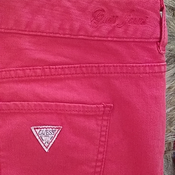 "GUESS" Red Mini Jean Skirt. 90's/Y2K design. Size 28. Gorgeous gem - Picture 5 of 5